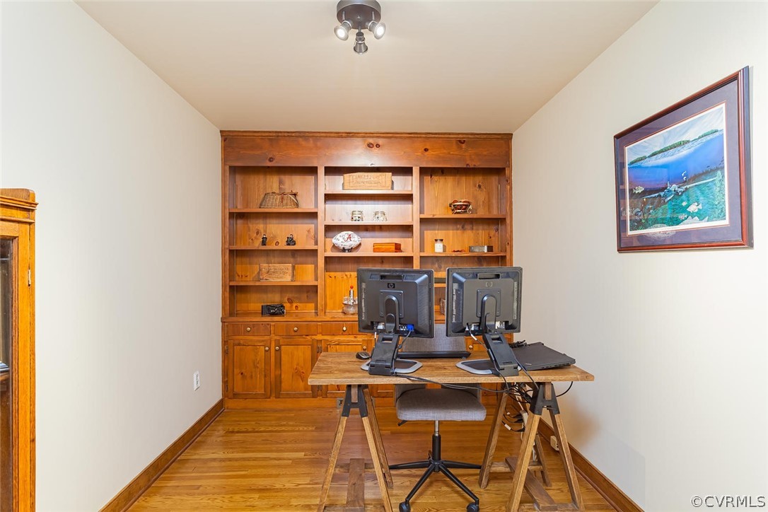 5710 Deep Forest Road Richmond, VA 23237 - Photo 17 of 40 a view of a workspace with furniture
