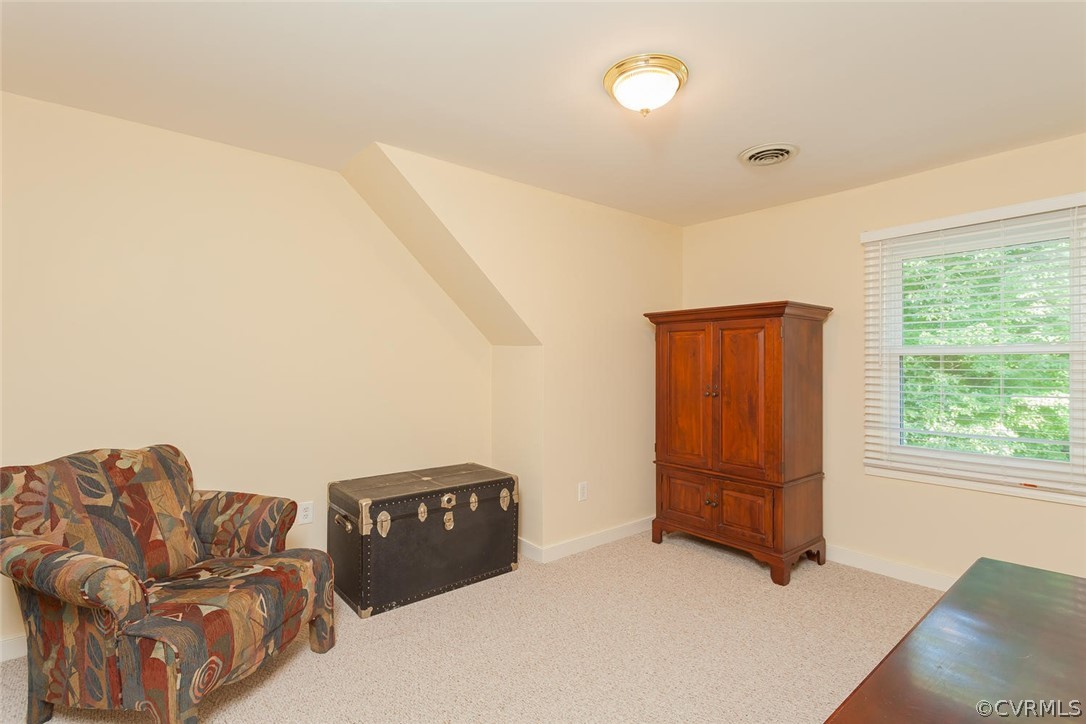 5710 Deep Forest Road Richmond, VA 23237 - Photo 35 of 40 a living room with furniture