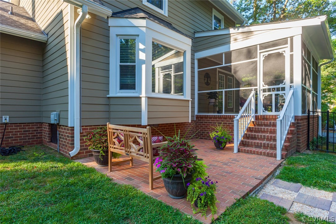 5710 Deep Forest Road Richmond, VA 23237 - Photo 9 of 40 a front view of a house with garden