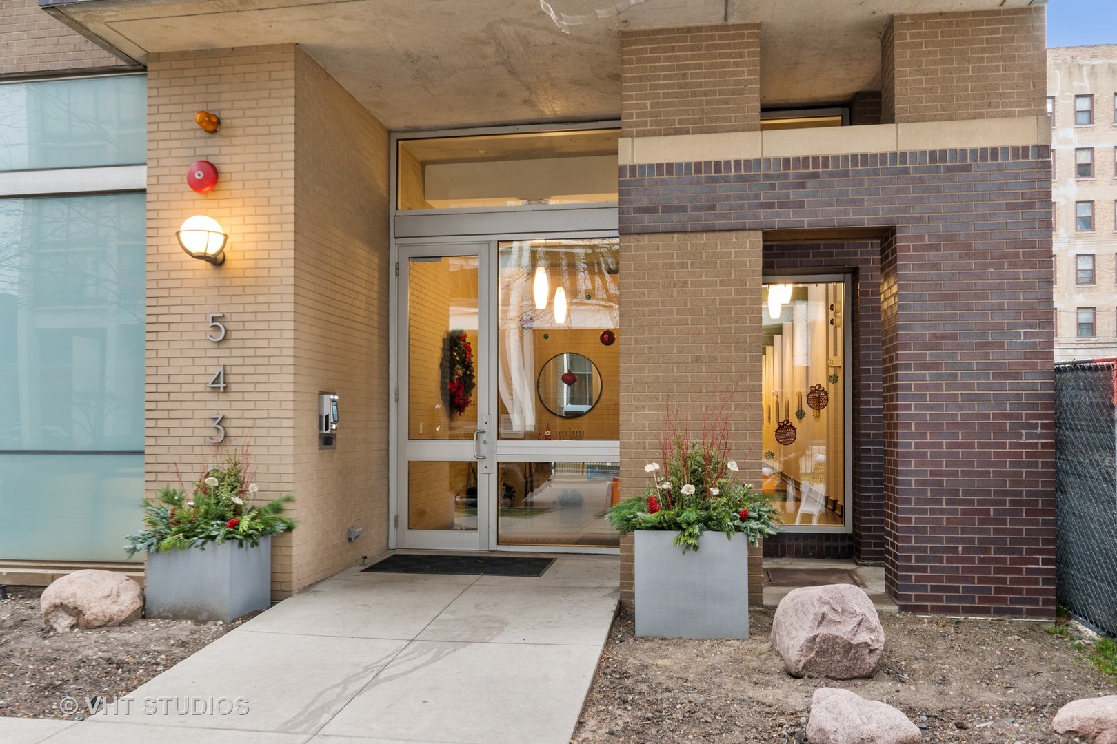 5430 North Sheridan Road, Unit 603 Chicago, IL 60640 - Photo 3 of 15