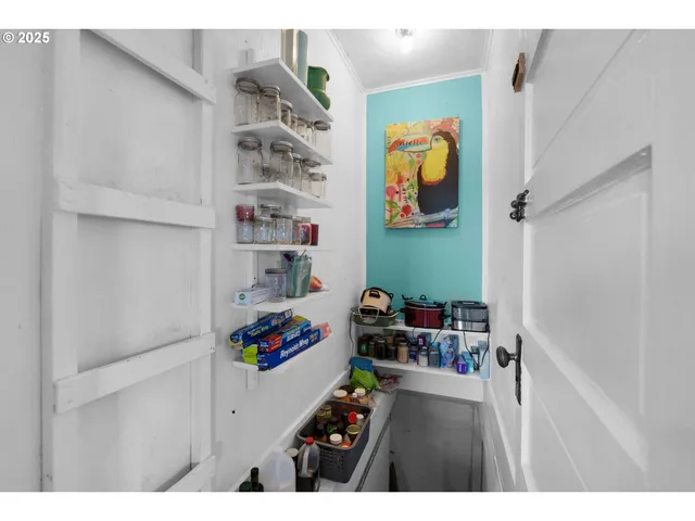 $299,000 | 435 West Marine Drive, Astoria, OR 97103