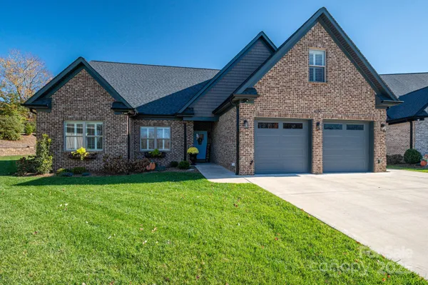 $699,000 | 4290 Holly Circle Northeast, Conover, NC 28613