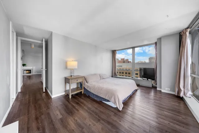 $350,000 | 330 West Diversey Parkway, Unit 1508, Chicago, IL 60657