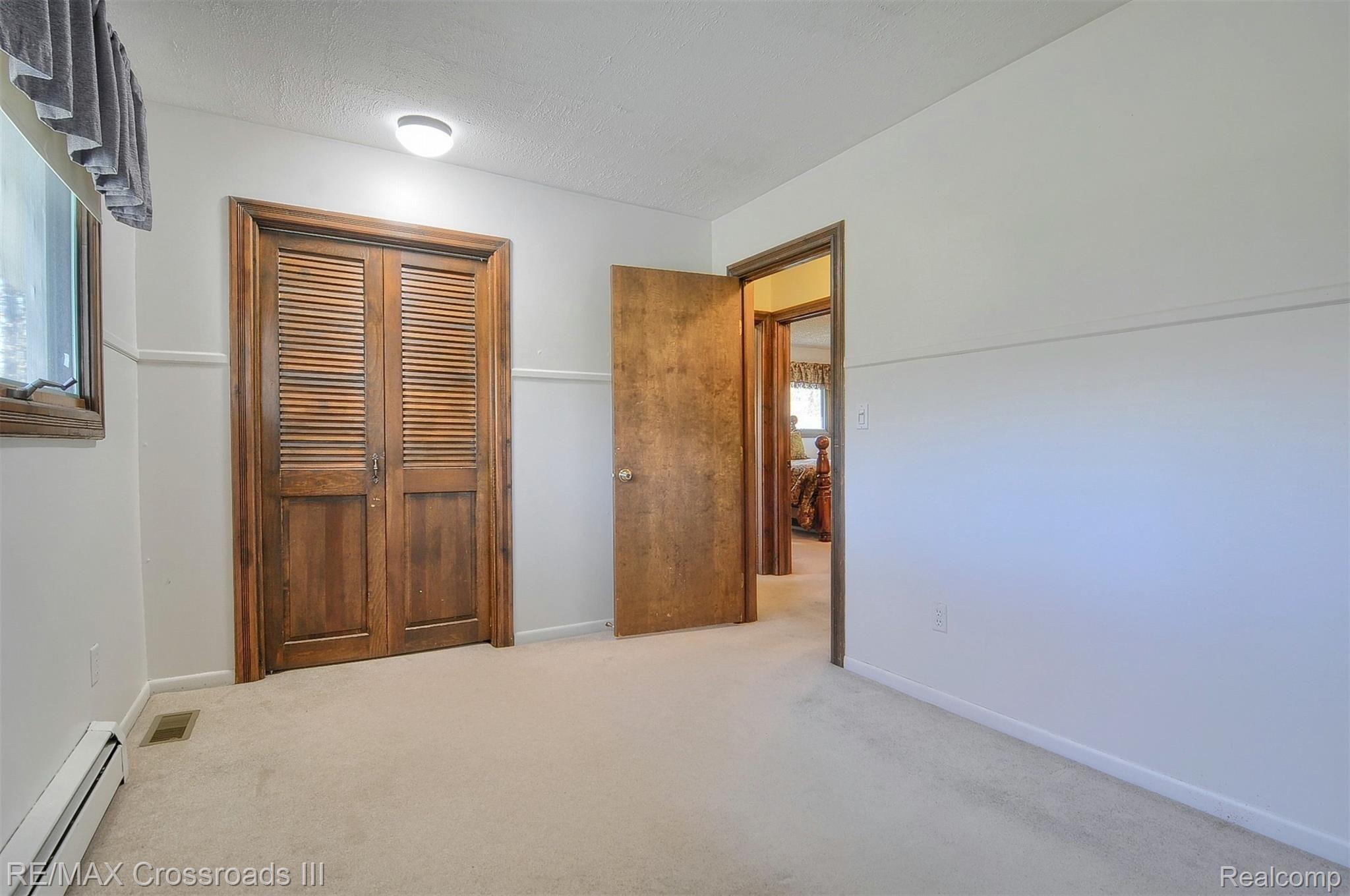 40425 Harris Road Belleville, MI 48111 - Photo 23 of 32 25-3rd-Bedrom-2nd-View.jpg
