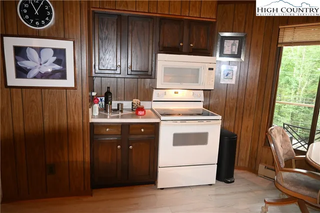 $320,000 | 112 Poplar Drive, Beech Mountain, NC 28604