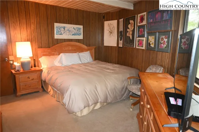 $320,000 | 112 Poplar Drive, Beech Mountain, NC 28604