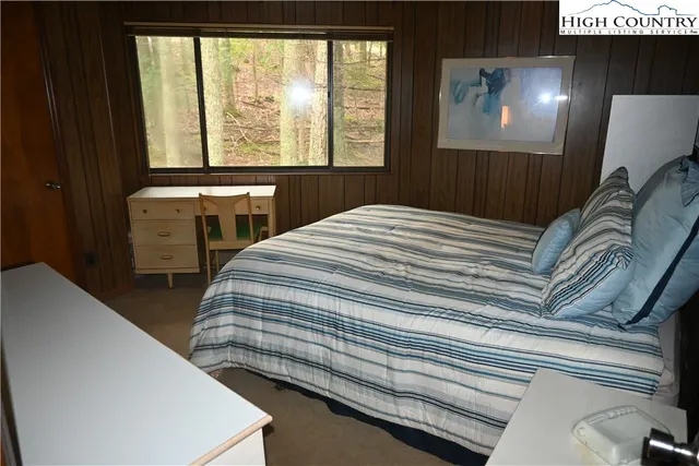 $320,000 | 112 Poplar Drive, Beech Mountain, NC 28604