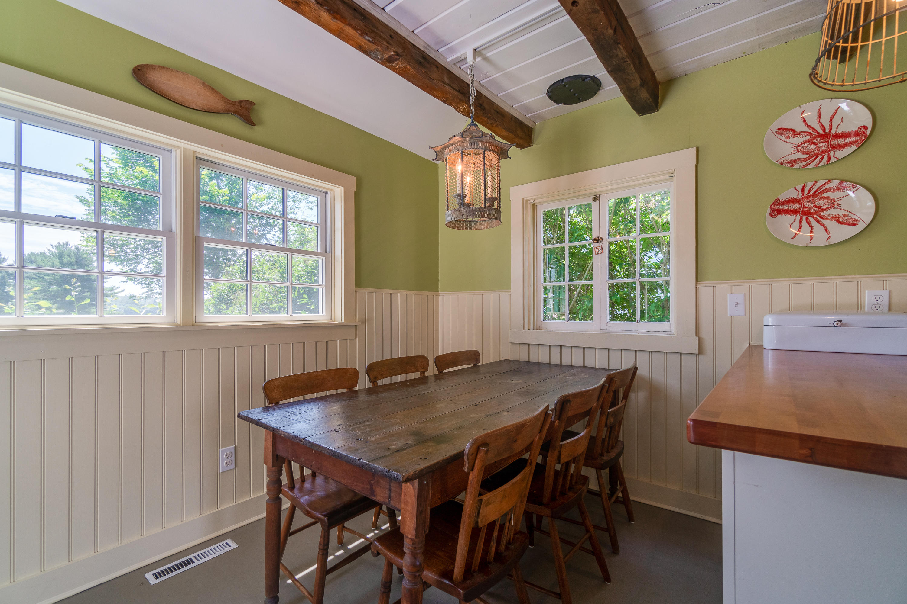 1439 Highway 32 Bristol, ME 04564 - Photo 34 of 54 Kitchen eat in dining area