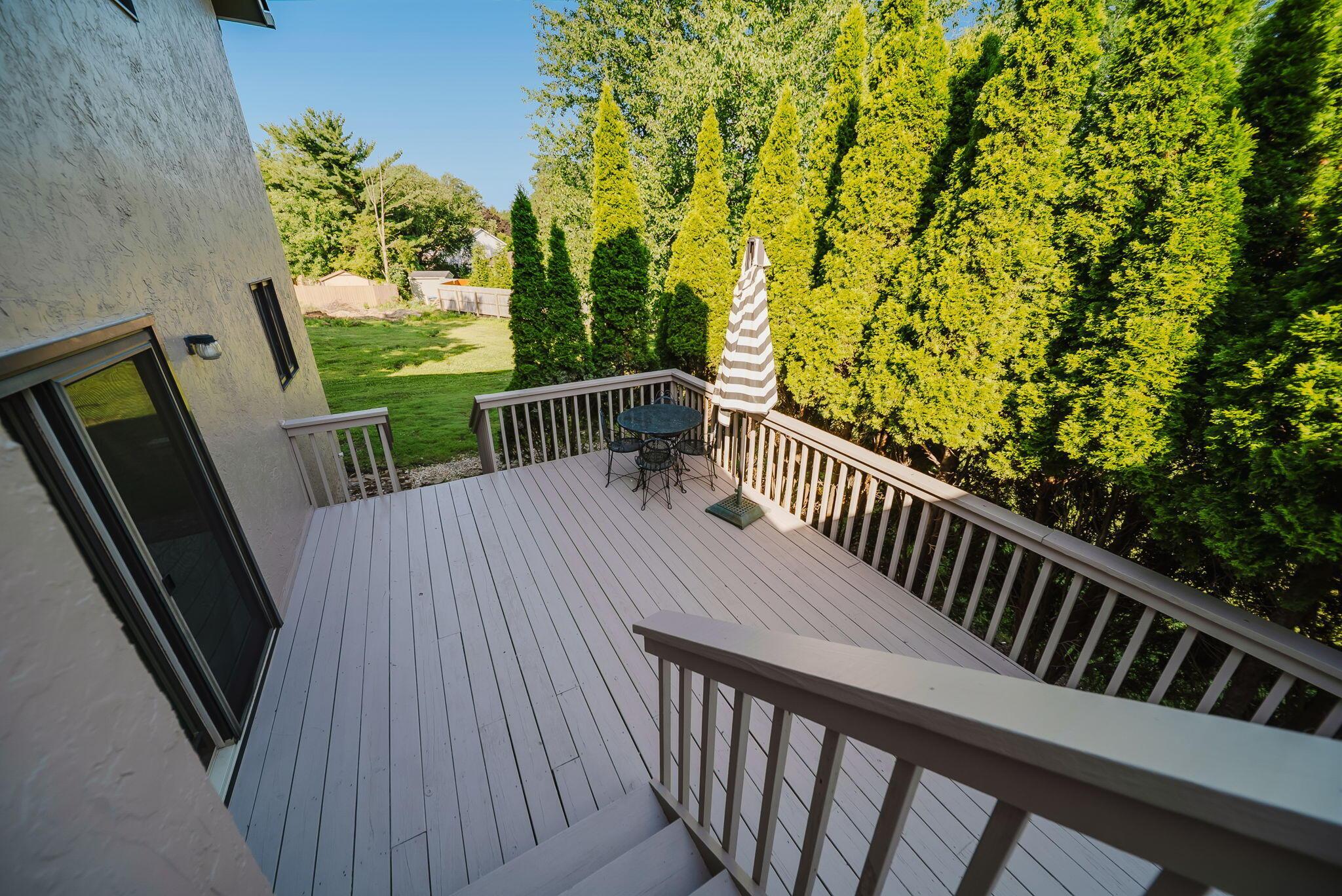 5256 Longrifle Road Westerville, OH 43081 - Photo 54 of 65 Backyard - Deck