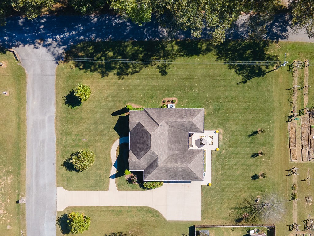 114 Hummingbird Lane Lawrenceburg, TN 38464 - Photo 37 of 38 an aerial view of a house with a yard