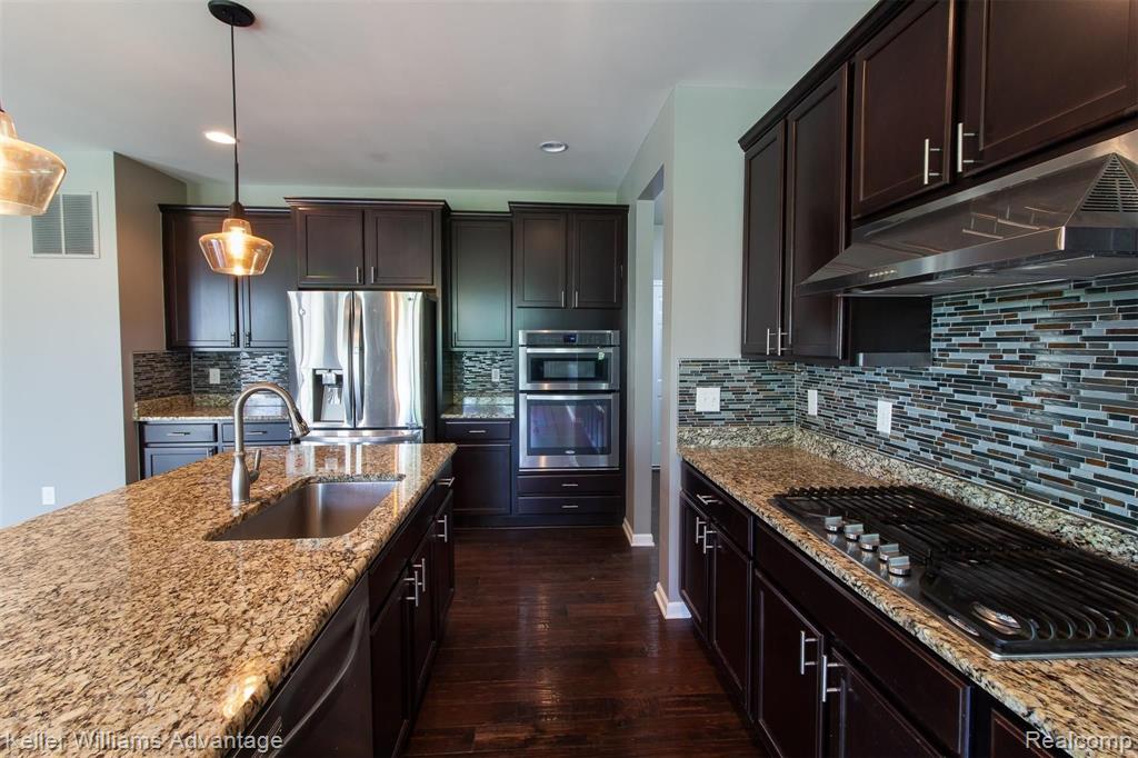 27679 Hartwick Circle Novi, MI 48374 - Photo 18 of 51