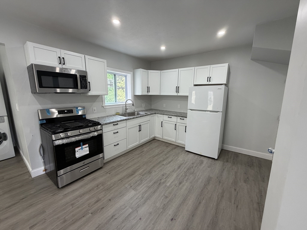 75 Draper Avenue, Unit 75 Mansfield, MA 02048 - Photo 1 of 17