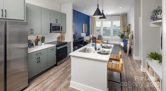 $1,351 | 2220 Wilkinson Boulevard, Unit A0, Charlotte, NC 28208