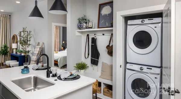 $1,309 | 2220 Wilkinson Boulevard, Unit A0, Charlotte, NC 28208