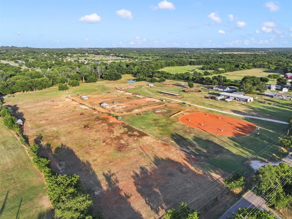 711 County Road 701 Cleburne, TX 76031 - Photo 15 of 37
