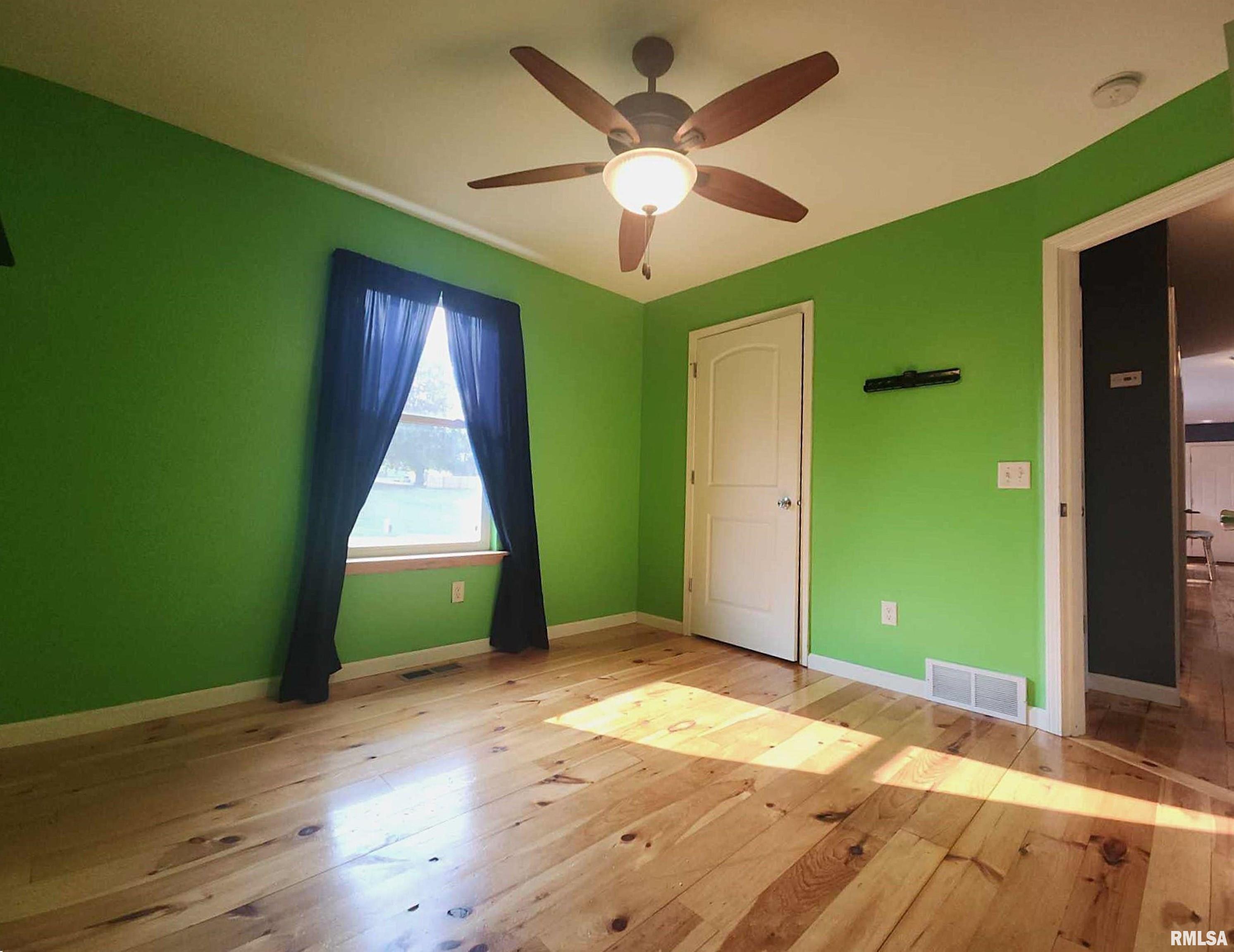 210 Bittersweet Street Payson, IL 62360 - Photo 14 of 33