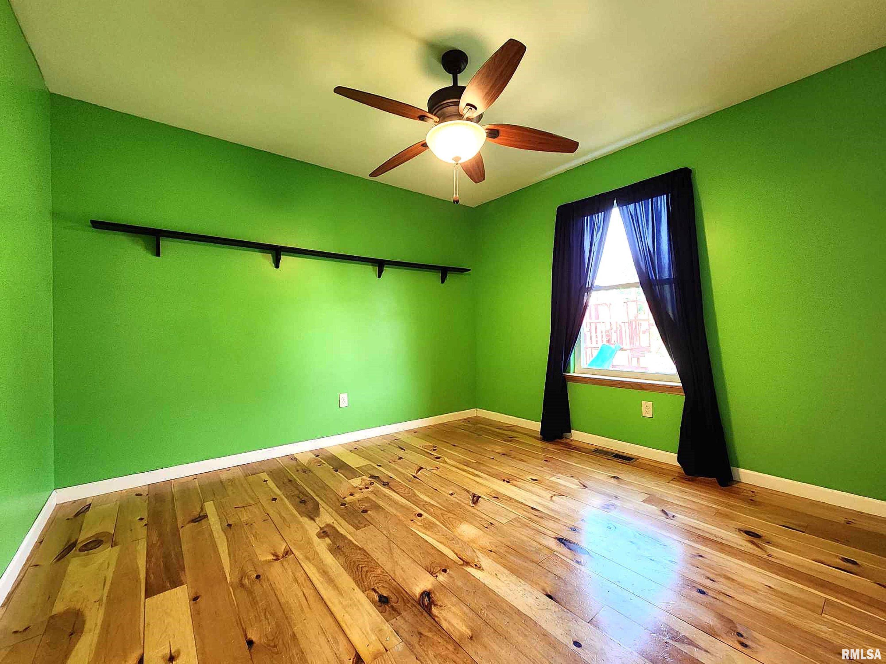 210 Bittersweet Street Payson, IL 62360 - Photo 15 of 33