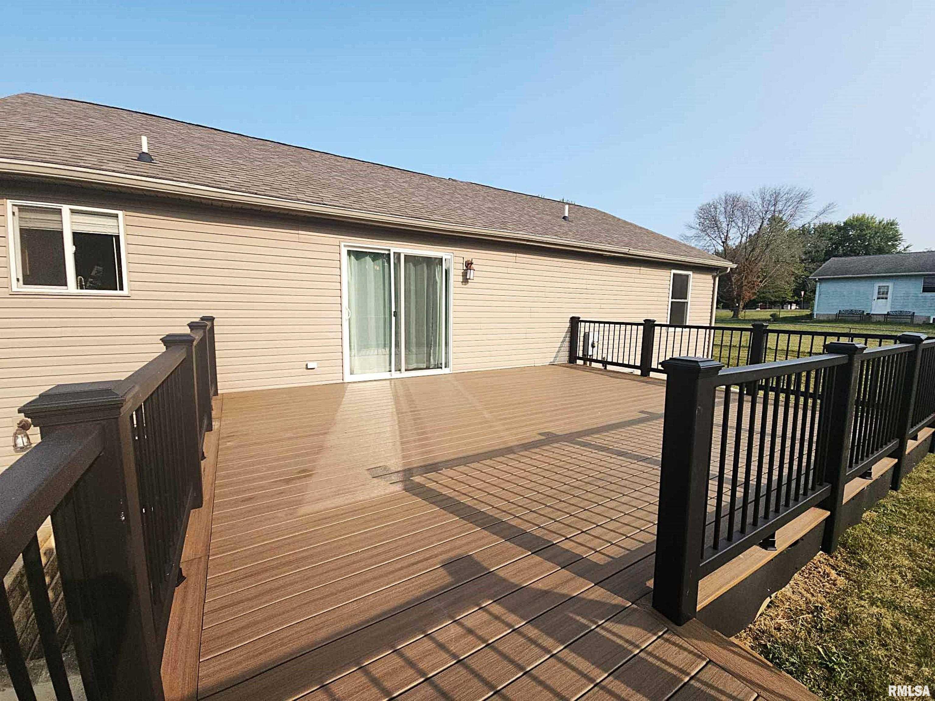 210 Bittersweet Street Payson, IL 62360 - Photo 27 of 33