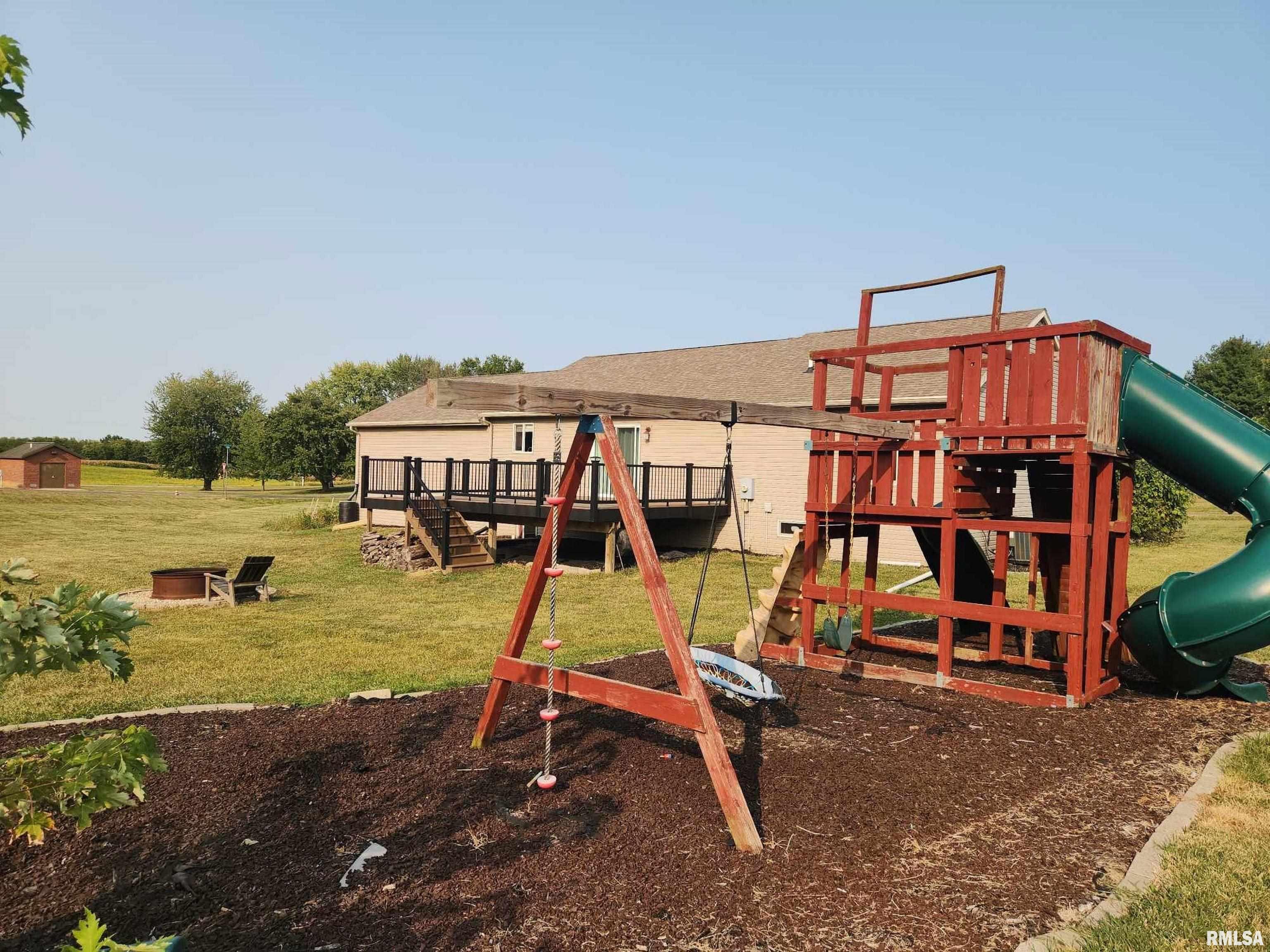 210 Bittersweet Street Payson, IL 62360 - Photo 30 of 33