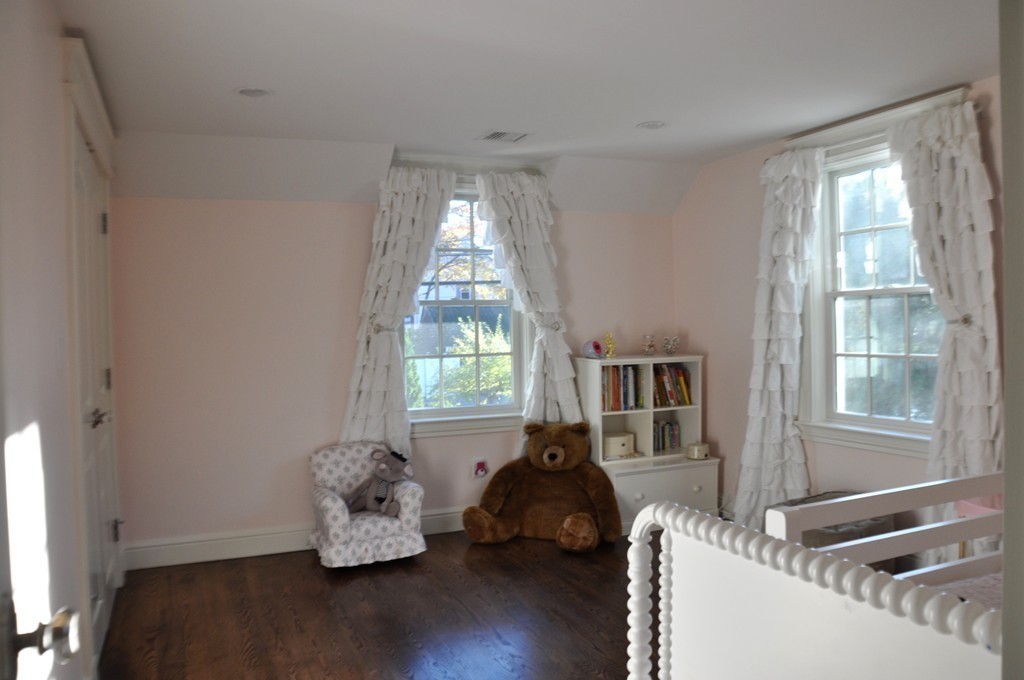 36 Cleveland Road Wellesley, MA 02481 - Photo 12 of 15