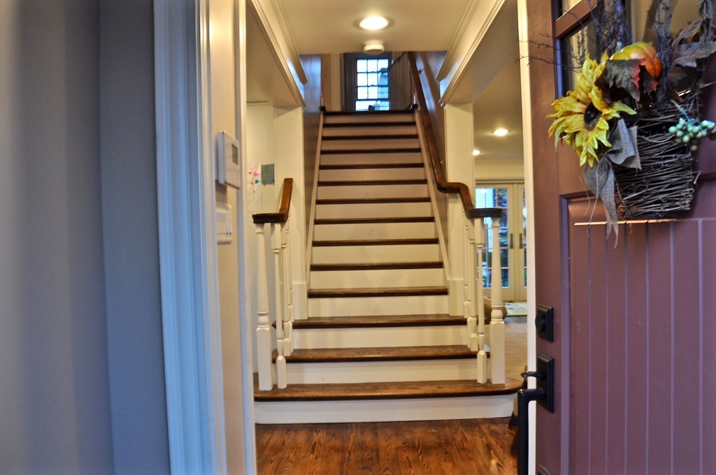 36 Cleveland Road Wellesley, MA 02481 - Photo 3 of 15