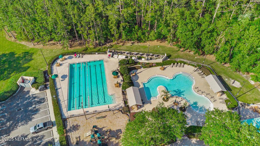 555 Hedgewood Drive St. Augustine, FL 32092 - Photo 69 of 70 an aerial view of a house outdoor space and garden