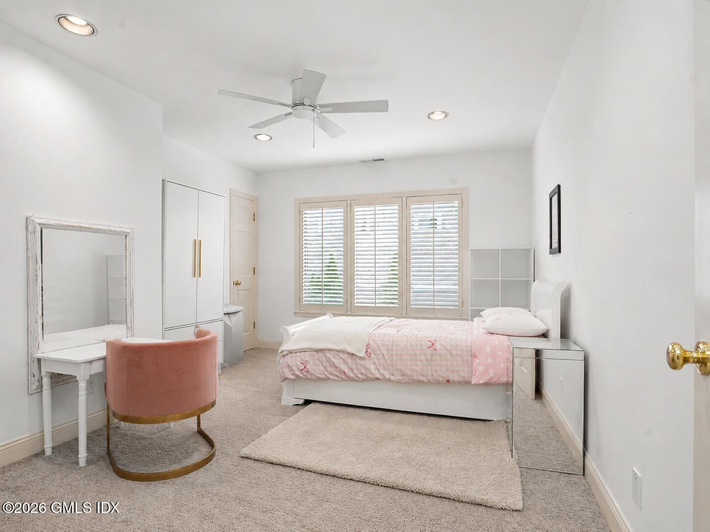 5 Grimes Road Old Greenwich, CT 06870 - Photo 22 of 30 Childrens Bedroom