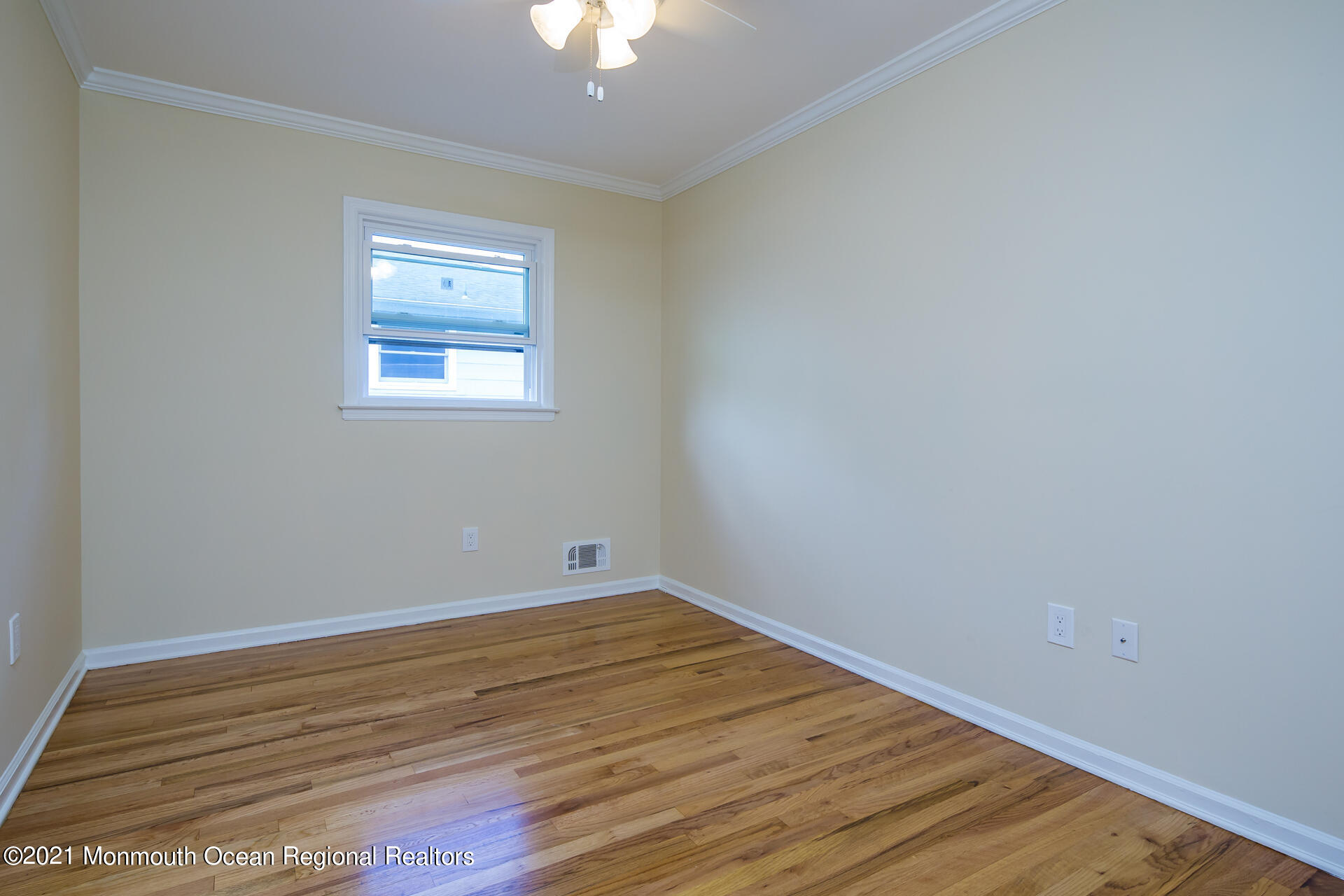 278 Spring Street, Unit B Red Bank, NJ 07701 - Photo 20 of 26 35_2nd floor-Bedroom-4