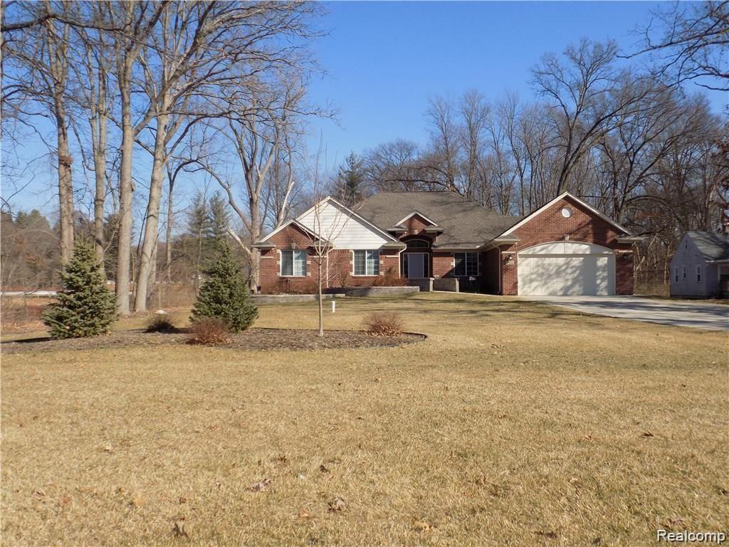 1527 John R Road Rochester Hills, MI 48307 - Photo 1 of 29