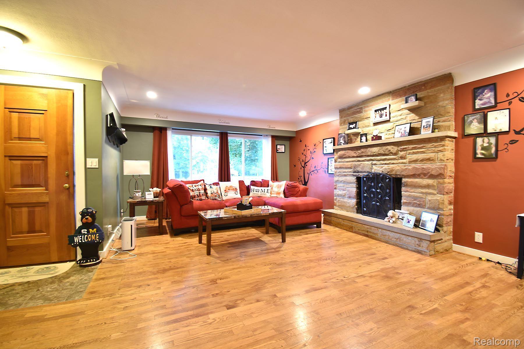 4281 East Stanley Road Mount Morris, MI 48458 - Photo 2 of 11 Gallery Image 2