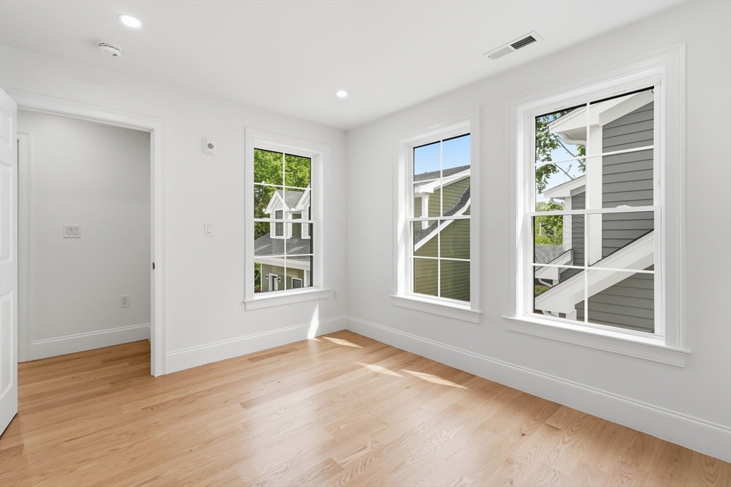 11 Washington Street Ipswich, MA 01938 - Photo 34 of 36