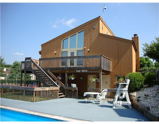 2305 Kenzie Road Pittsburgh, PA 15205 - Photo 13 of 15 Swimming Pool/Hot Tub/Sauna. Clubhouse