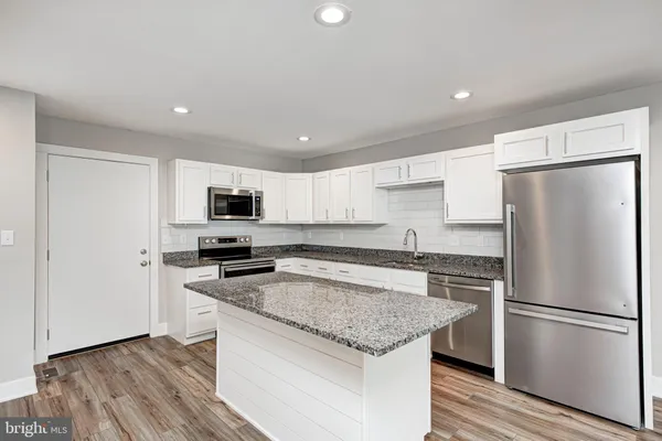 $1,450 | 7040 Oxford Avenue, Unit 217, Philadelphia, PA 19111