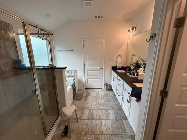 $2,595 | 3169 Normandy Way, Bryan, TX 77808