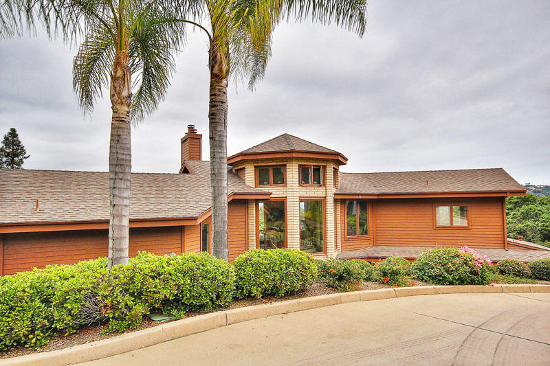 Front of house.jpg