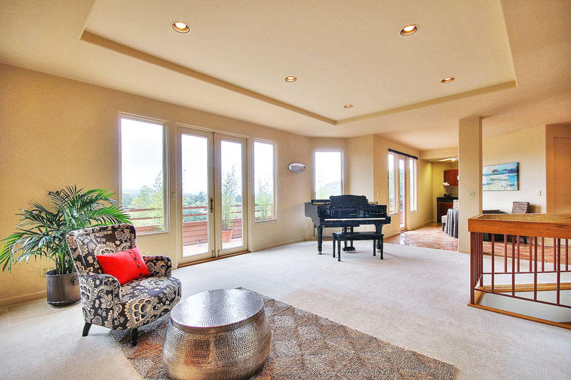 1132 Nirvana Road Santa Barbara, CA 93101 - Photo 21 of 38 First Family Room_3.jpg