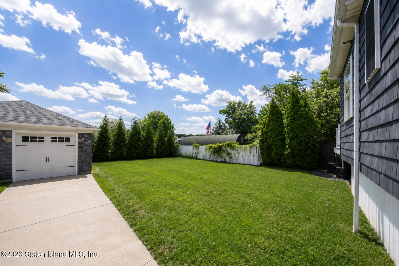 5434 Amboy Road Staten Island, NY 10312 - Photo 60 of 61 Backyard