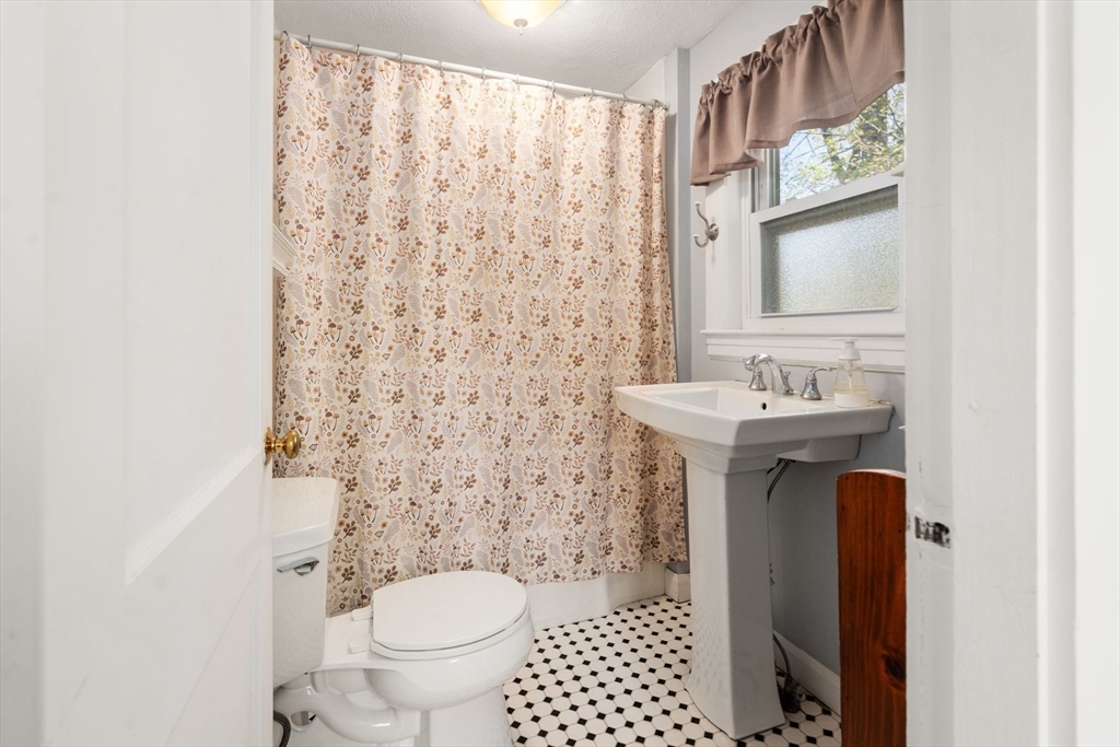 4 Maple Avenue Sudbury, MA 01776 - Photo 15 of 23
