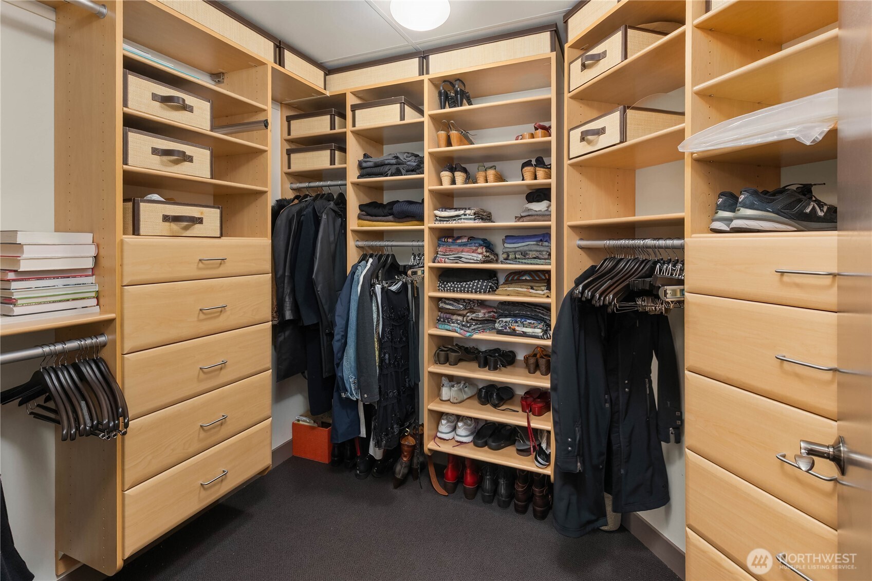 2033 2nd Avenue, Unit 1602 Seattle, WA 98121 - Photo 18 of 40