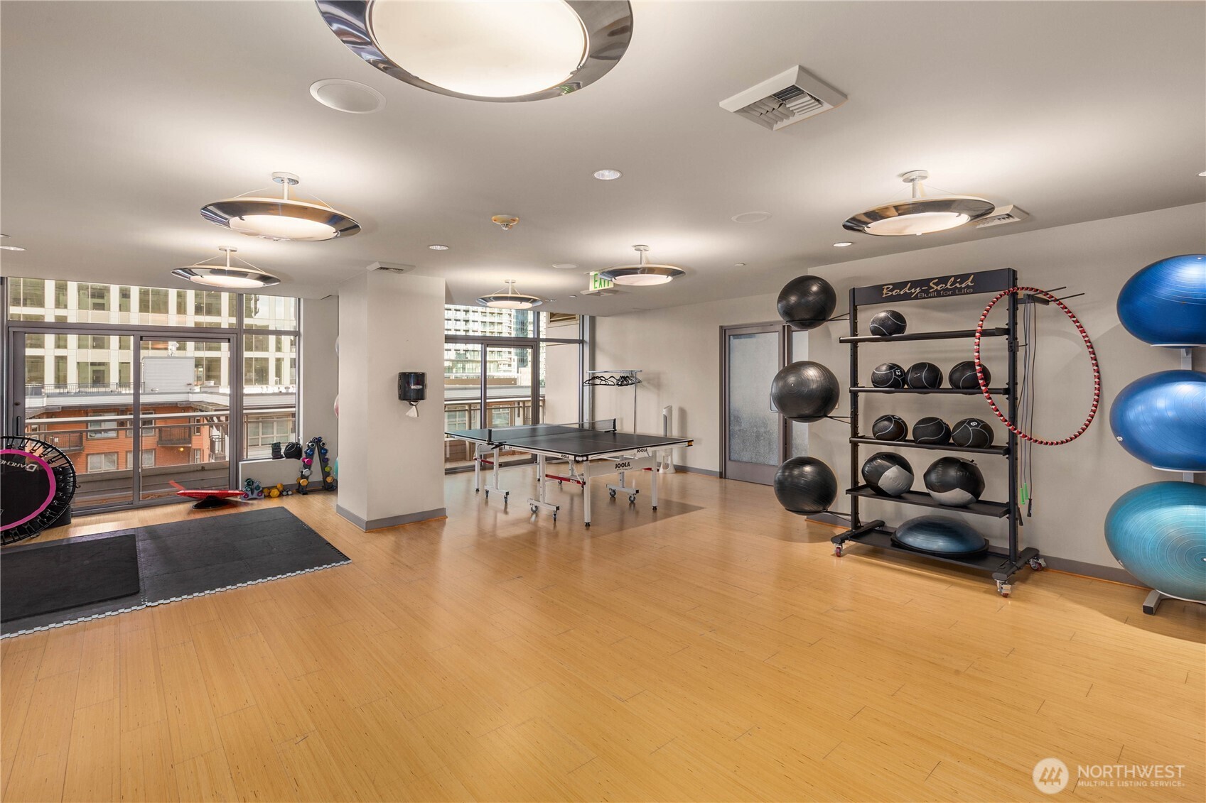 2033 2nd Avenue, Unit 1602 Seattle, WA 98121 - Photo 33 of 40