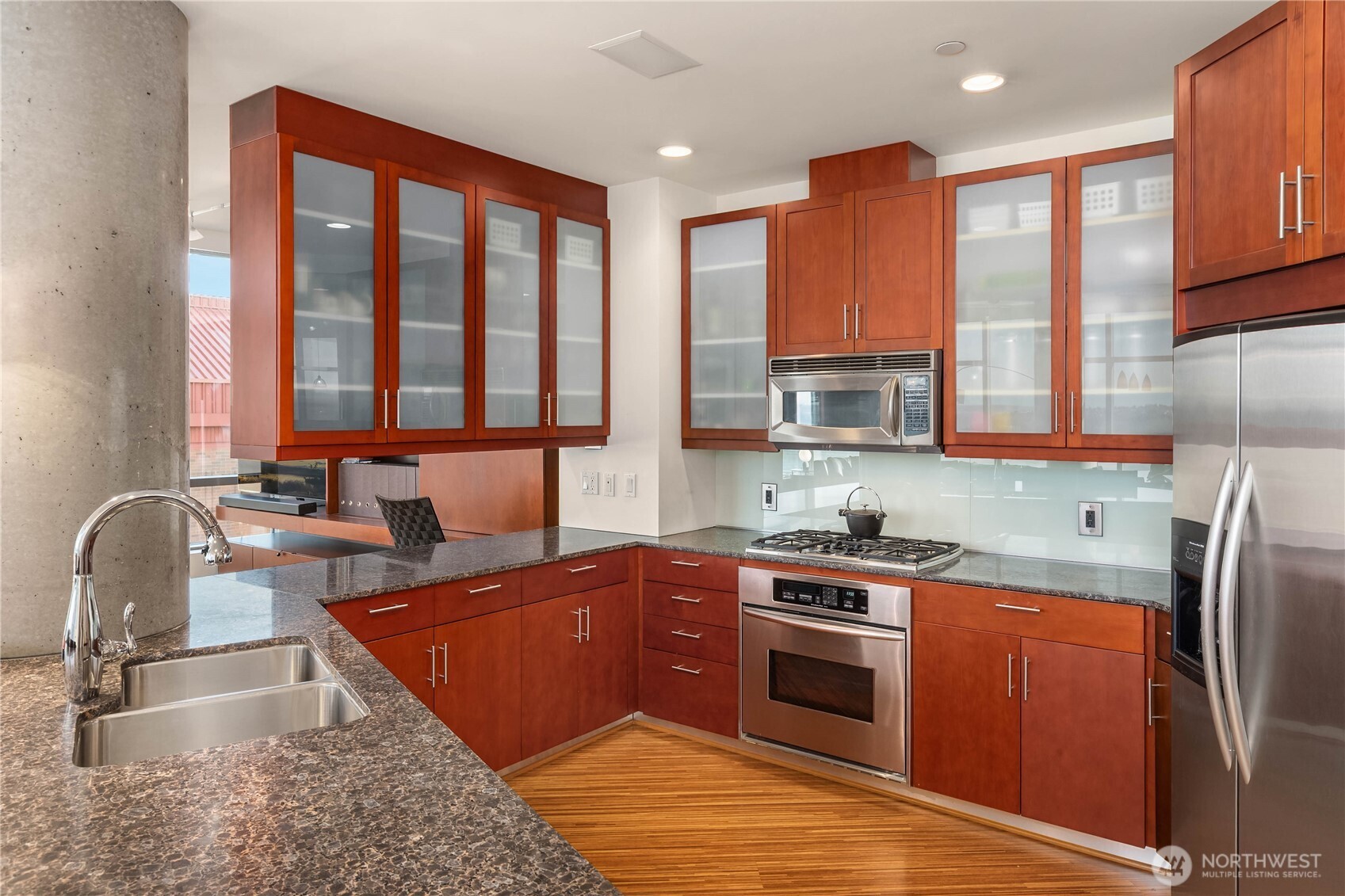 2033 2nd Avenue, Unit 1602 Seattle, WA 98121 - Photo 9 of 40