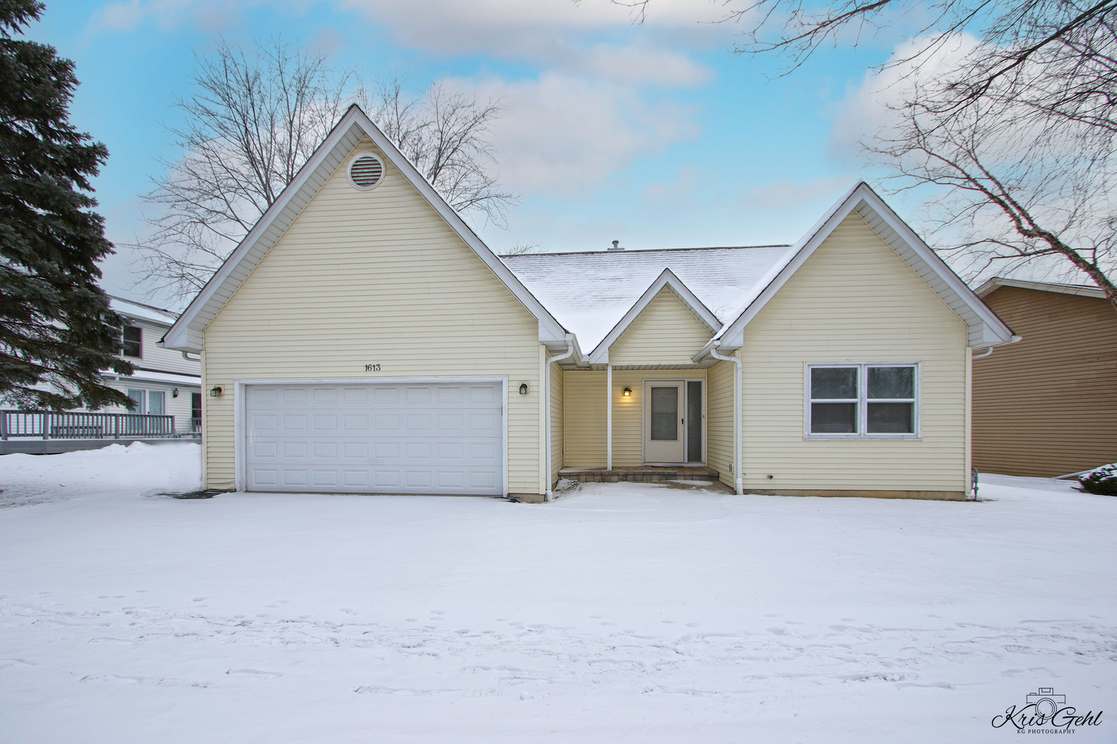 1613 Pinetree Drive Gurnee, IL 60031 - Photo 1 of 22