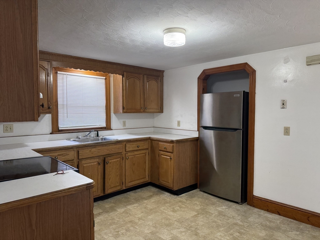 192 Spring Street Bridgewater, MA 02324 - Photo 5 of 21