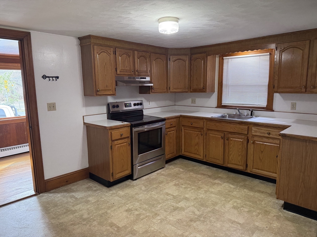 192 Spring Street Bridgewater, MA 02324 - Photo 6 of 21