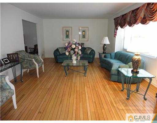 1 Boston Post Road East Brunswick, NJ 08816 - Photo 2 of 18 Gallery Image 2