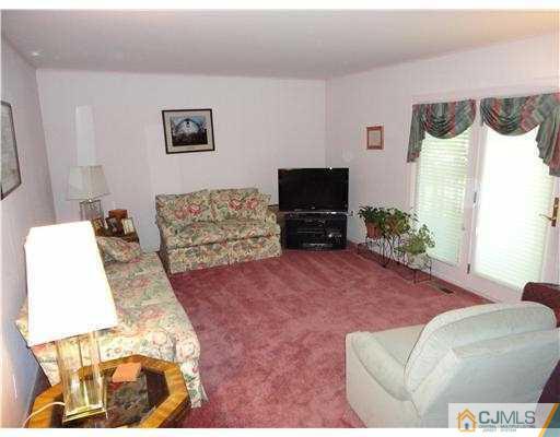 1 Boston Post Road East Brunswick, NJ 08816 - Photo 5 of 18 Gallery Image 5