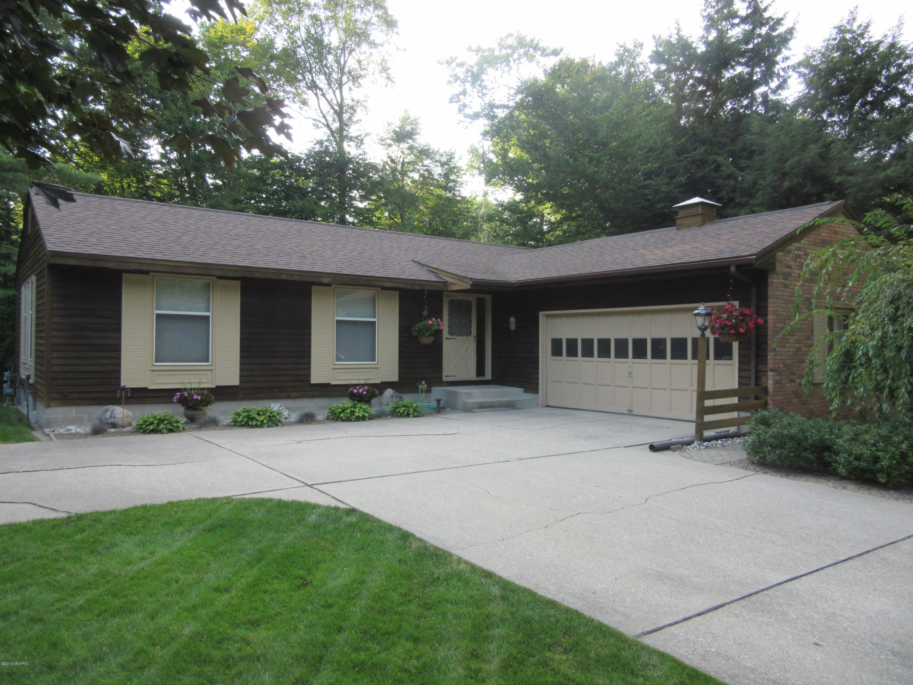 7163 South Walker Road Spring Lake, MI 49456 - Photo 1 of 25 7163 S. Walker Rd.