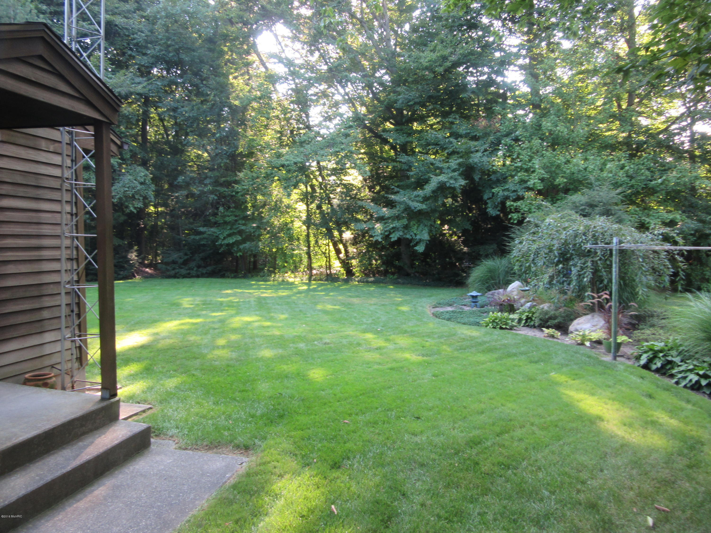 7163 South Walker Road Spring Lake, MI 49456 - Photo 5 of 25 5