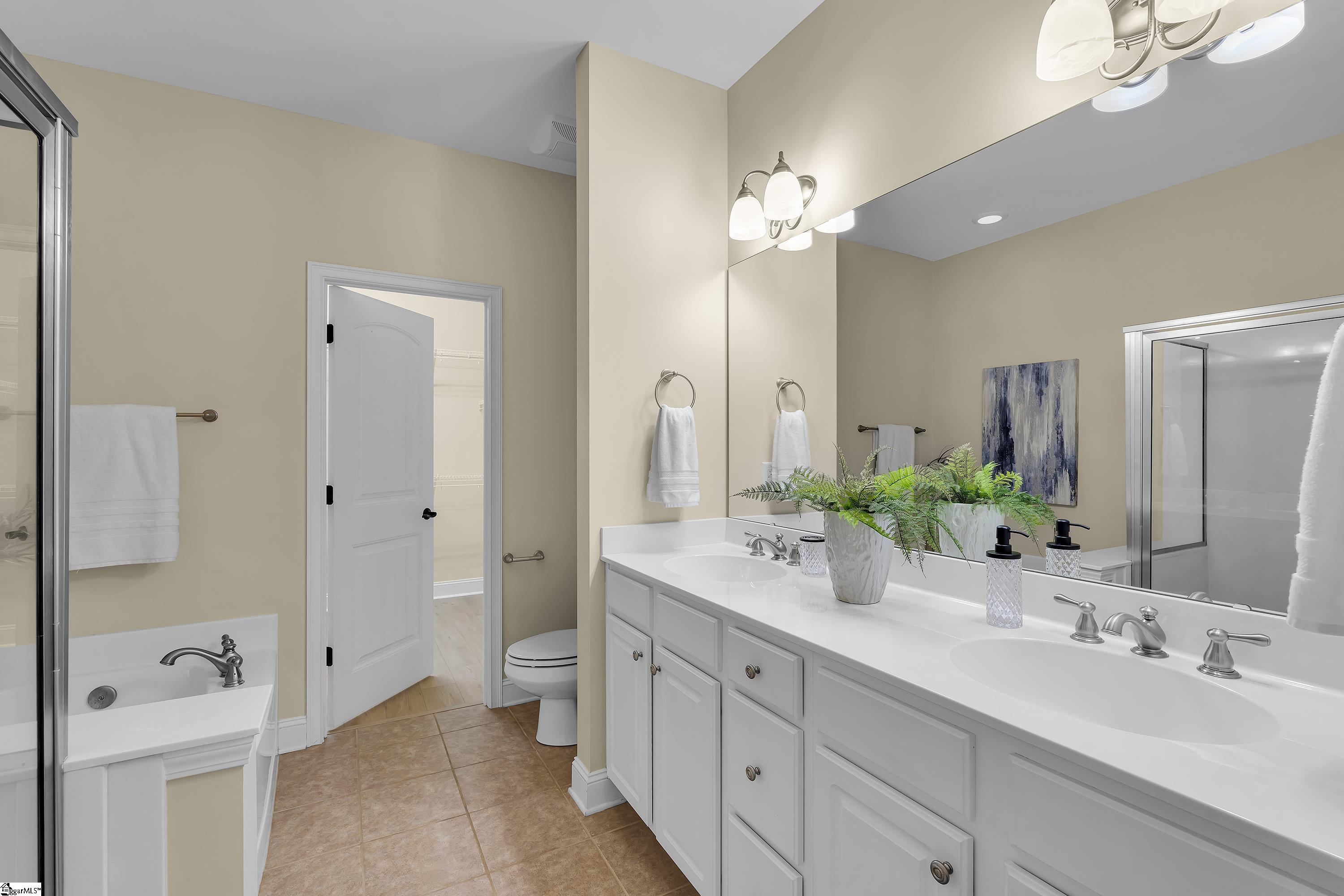 28 Barnwood Circle Greenville, SC 29607 - Photo 12 of 36