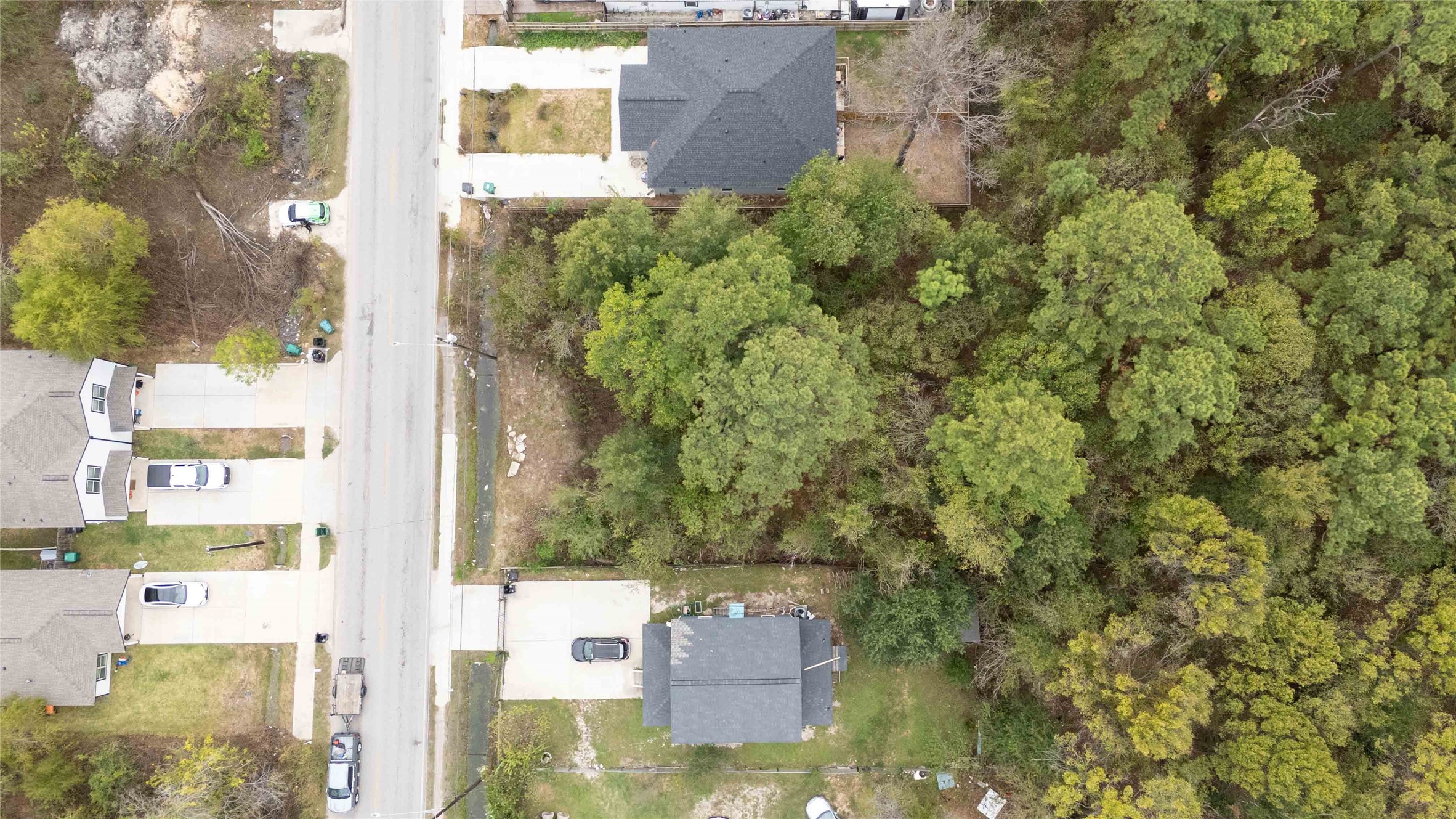 5425 East Houston Road Houston, TX 77028 - Photo 5 of 8 aerial view of a house with a yard